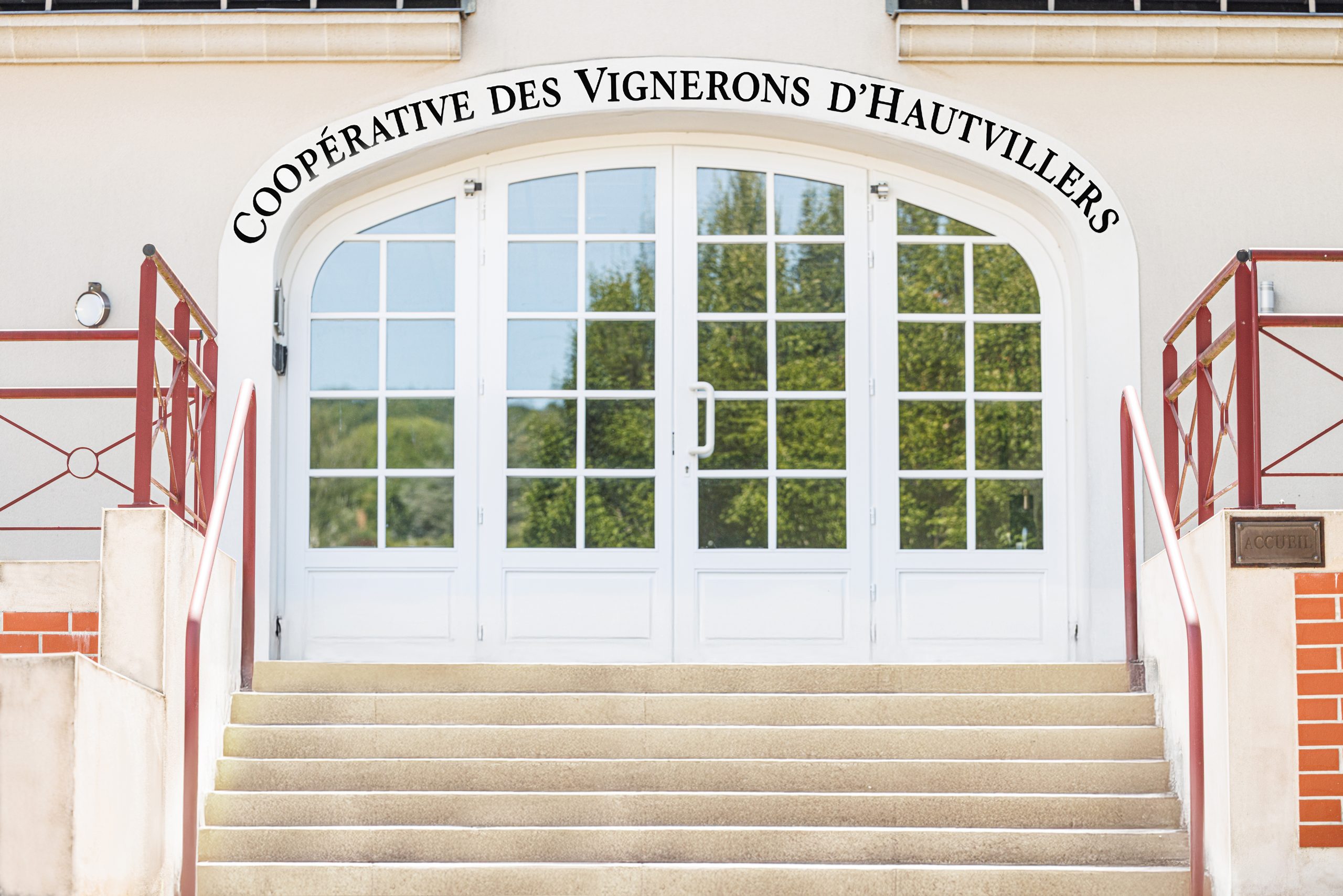 Devanture de la coopérative des Vignerons d'Hautvillers