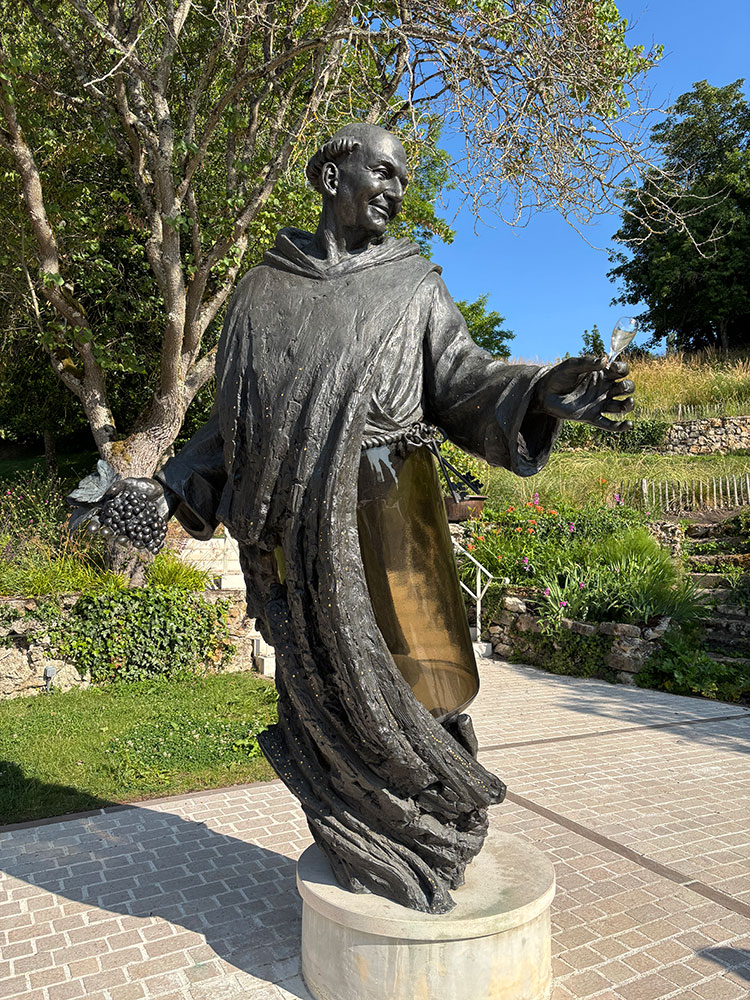 Statue de Dom Pérignon à Hautvillers